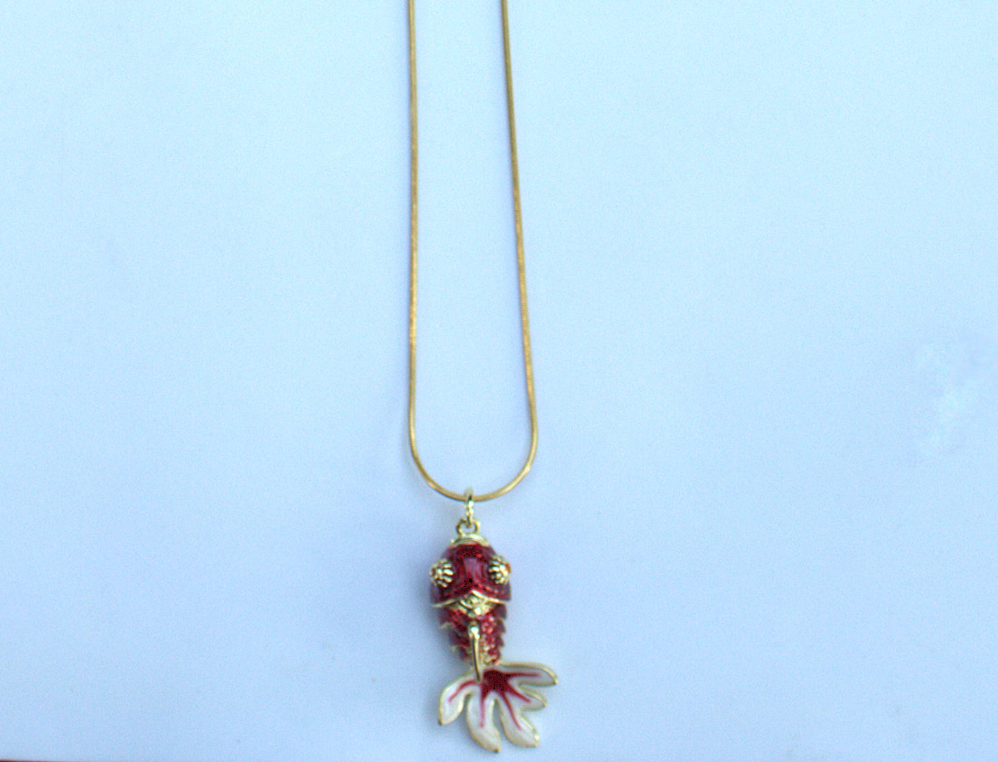 Crimson Koi Kolye